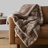 Amazon Basics Fuzzy Faux Fur Sherpa Throw Blanket, 50'x60' - Light Brown